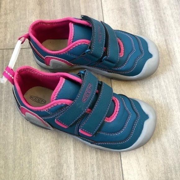 New Keen Toddlers Knotch Hollow Double Strap Sneaker 12 - Picture 3 of 11
